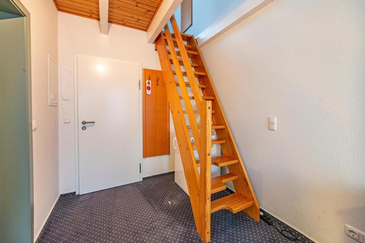 Hotel Rostock West Im "Kritzmow Park" 外观 照片